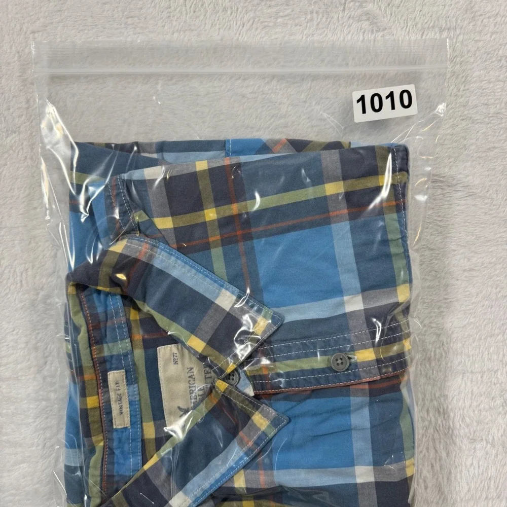 American Eagle Plaid Shirt Mens XL Blue Vintage Fit Short Sleeve Button Down